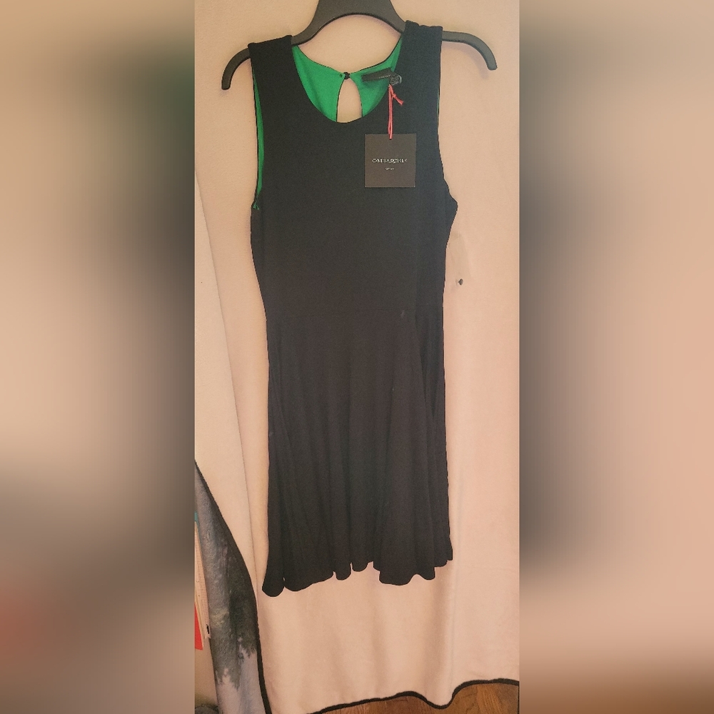 NWT! Cynthia Rowley Black Flowy Dress w Green Lining